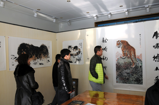 著名国画家杨德才画展在涿州举行